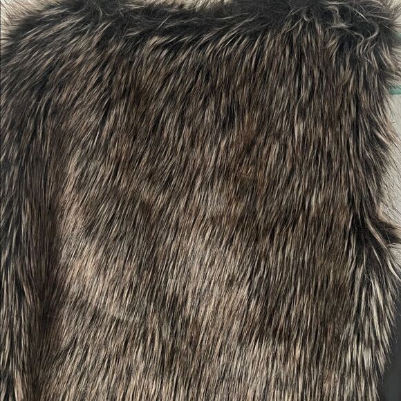 Miss London Black Label Women's Faux Fur Lined Vest in Size S - Picture 11 of 11